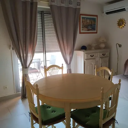 Appartement Beau T2 150 M De La A Les Mimosas *