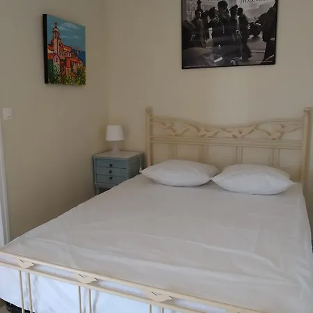 Beau T2 150 M De La A Les Mimosas Appartement *
